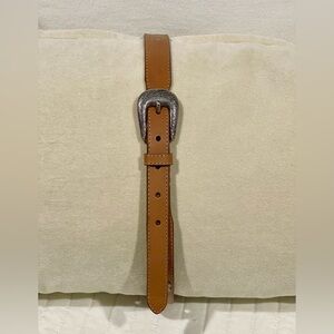 Fossil women’s sizeM tan leather belt with heart, detail, silver hardware groovy
